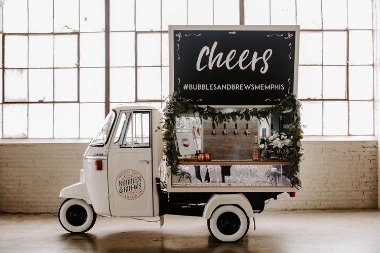 Elevating Events: Vintage Mobile Bars Bring Charm to Illinois Gatherings
