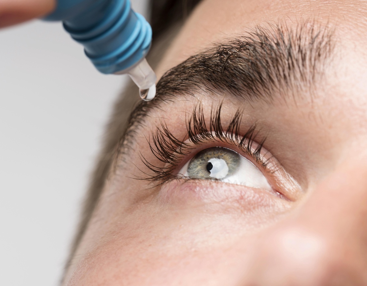 Careprost Eyelash Serum: The Secret Remedies For Eyelash Grow