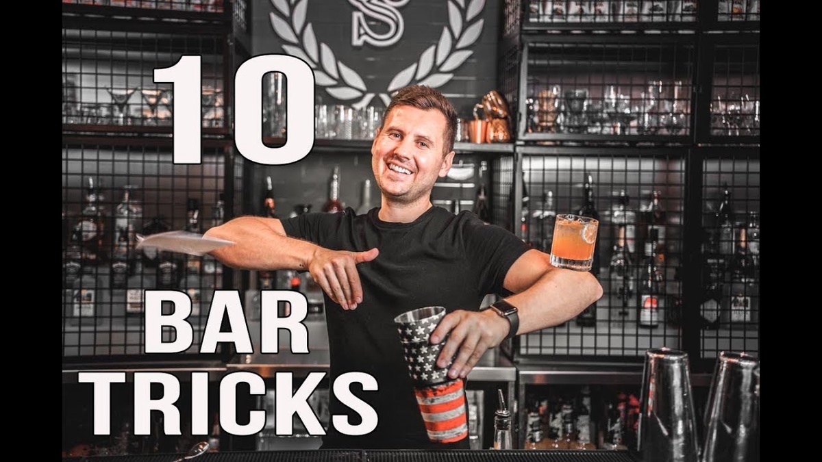 10 Helpful Tips for Bartenders Working in a Bar