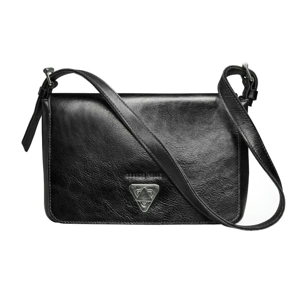 Elevate Your Style with Shoulder Bags from Cool Bags