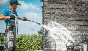 Commercial Power Washing Services: Choosing the Right Provider