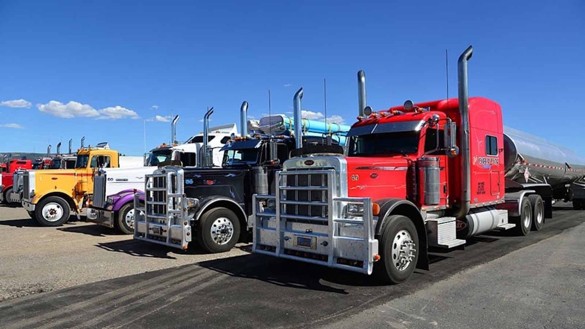 Rolling in Style: Upgrading Your Fleet with Medium Duty Trucks for Sale