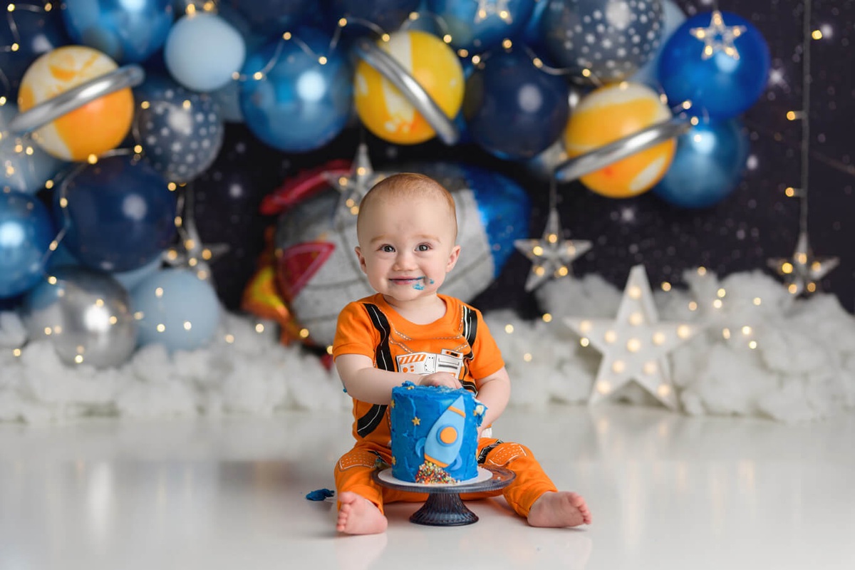 Capturing Precious Moments: A Comprehensive Guide to Cake Smash and First Birthday Photography in Austin