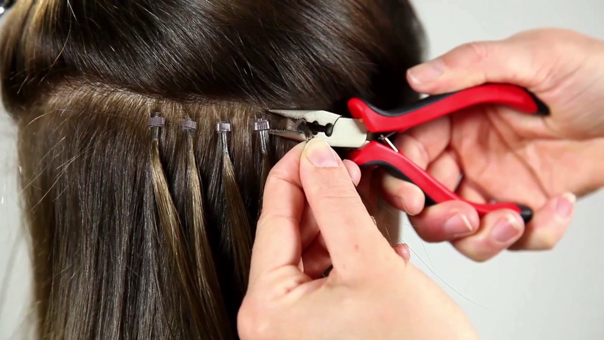 Elevate Your Skills with Hair Extension Training Courses in Sharjah