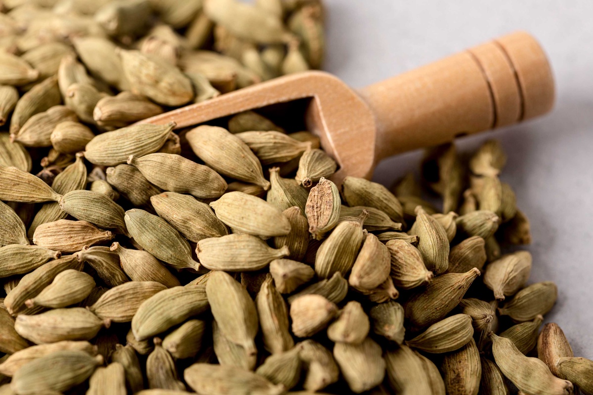 Best Deals: 1 kg Green Cardamom Price and All About Idukki Cardamom in the UAE