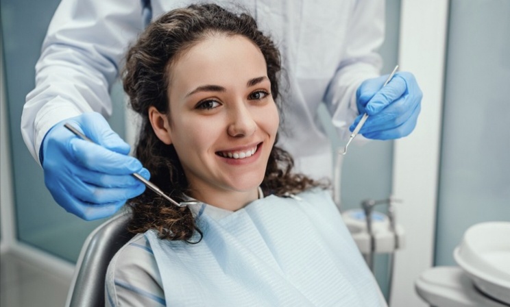 5 Factors to Consider Before Dental Implant Surgery