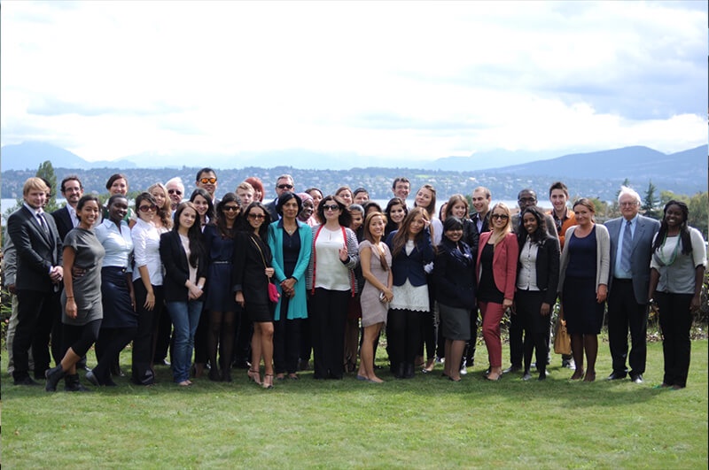 Switzerland's Top-Ranked Executive MBA Programs: A Comprehensive Comparison