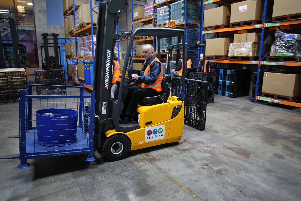 Expert Tips for Forklift Hire in Campbellfield: Choose the Right Equipment for Your Business