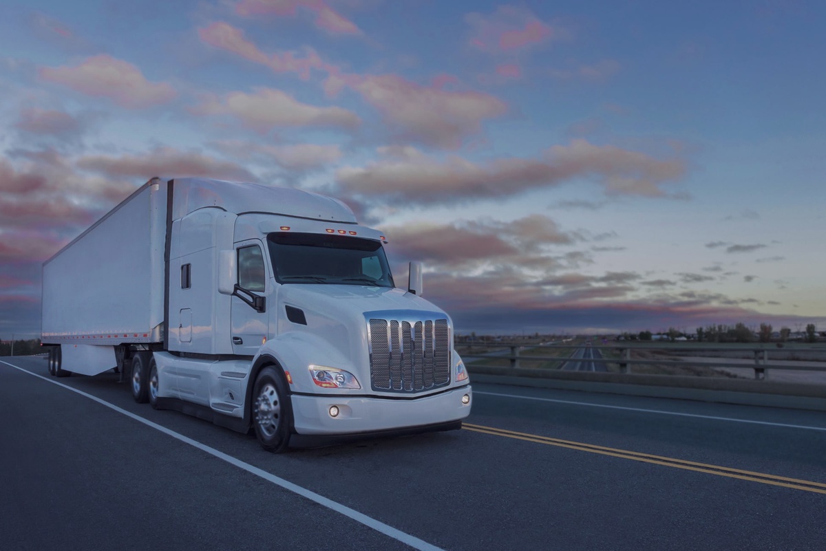 Master the Roads: Utah Truck Driving School's Holistic Approach to Trucking School Courses