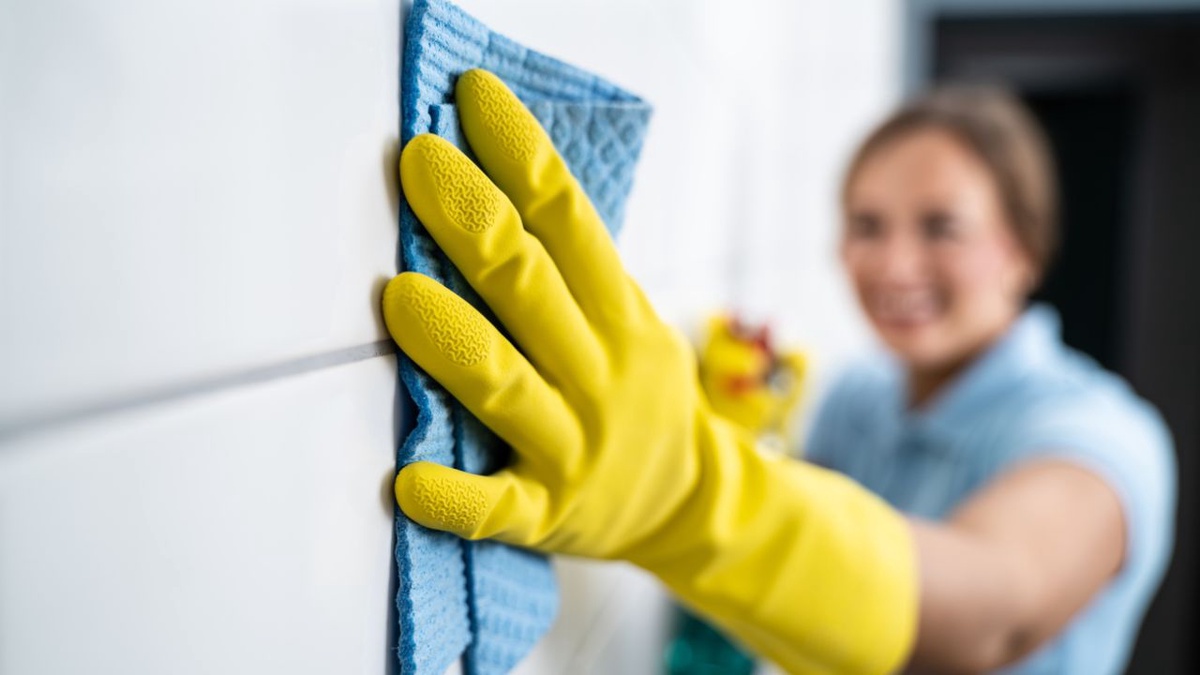 Common Mistakes to Avoid When Hiring an Office Cleaner in Adelaide