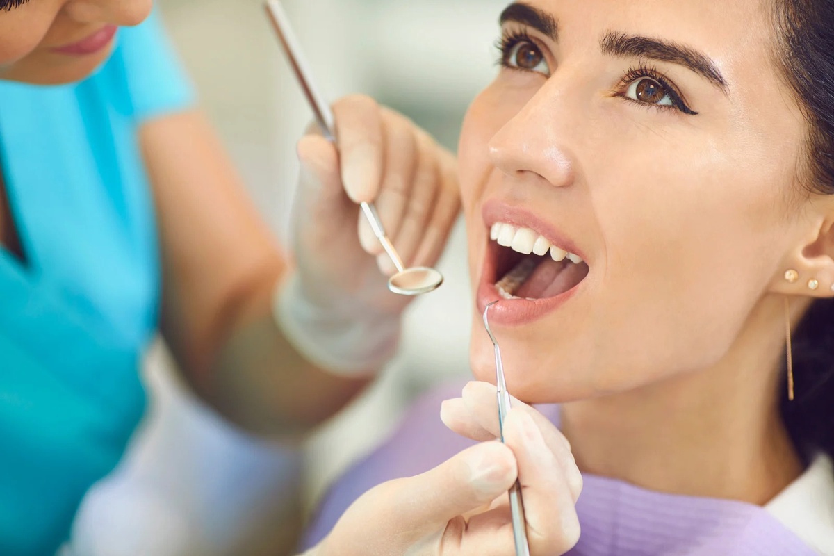 Transform Your Smile with the Best Dental Cleaning Services in Montreal