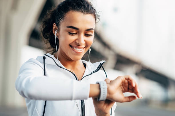 Smart Moves: Navigating the World of Fitness Tracker Smartwatches