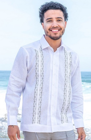 The Quintessential Summer Essential: Men's Linen Shirts Unveiled