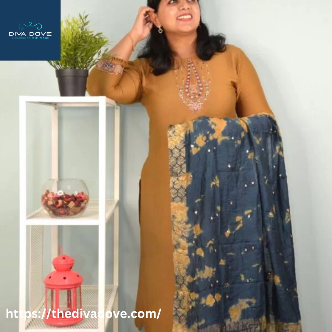 Convenience and Style: The Joy of Shopping Ladies Kurtis Online