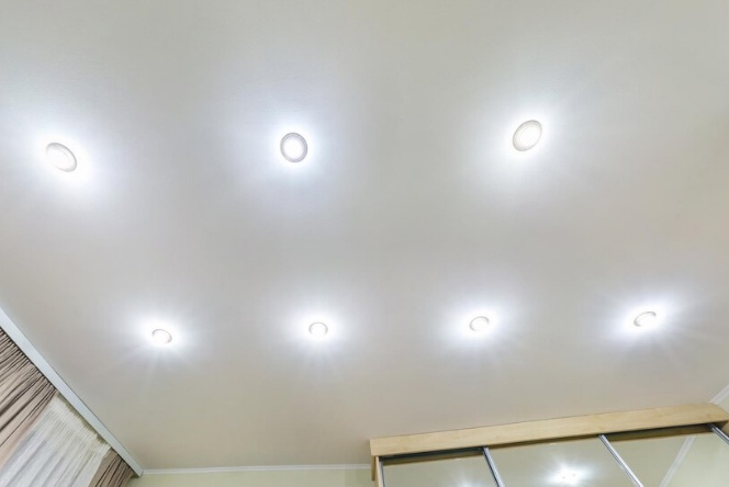 5 BENEFITS OF USING CEILING DOWNLIGHTS IN YOUR HOME