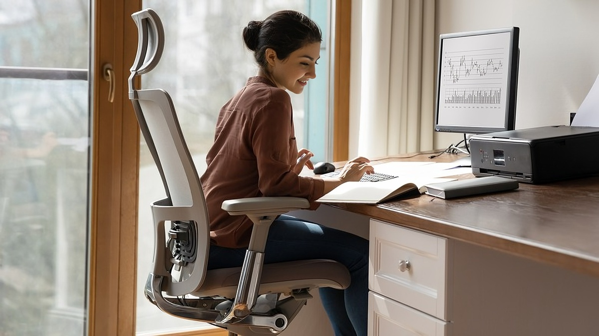 Finding Comfort and Support: The Best Office Chair Under 20000