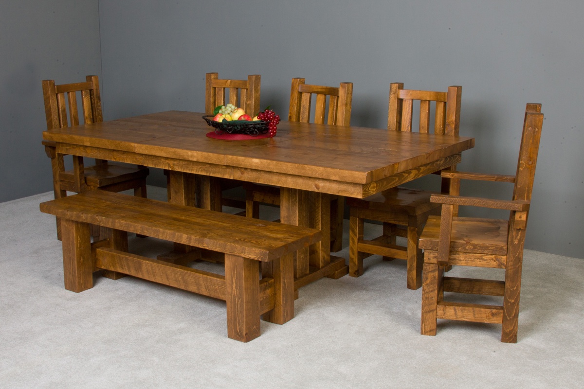 7 Role of Hardwood Dining Tables in Creating Memorable Family Gatherings
