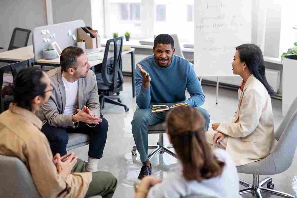 Top Best 8 ways to improve your communication Skills