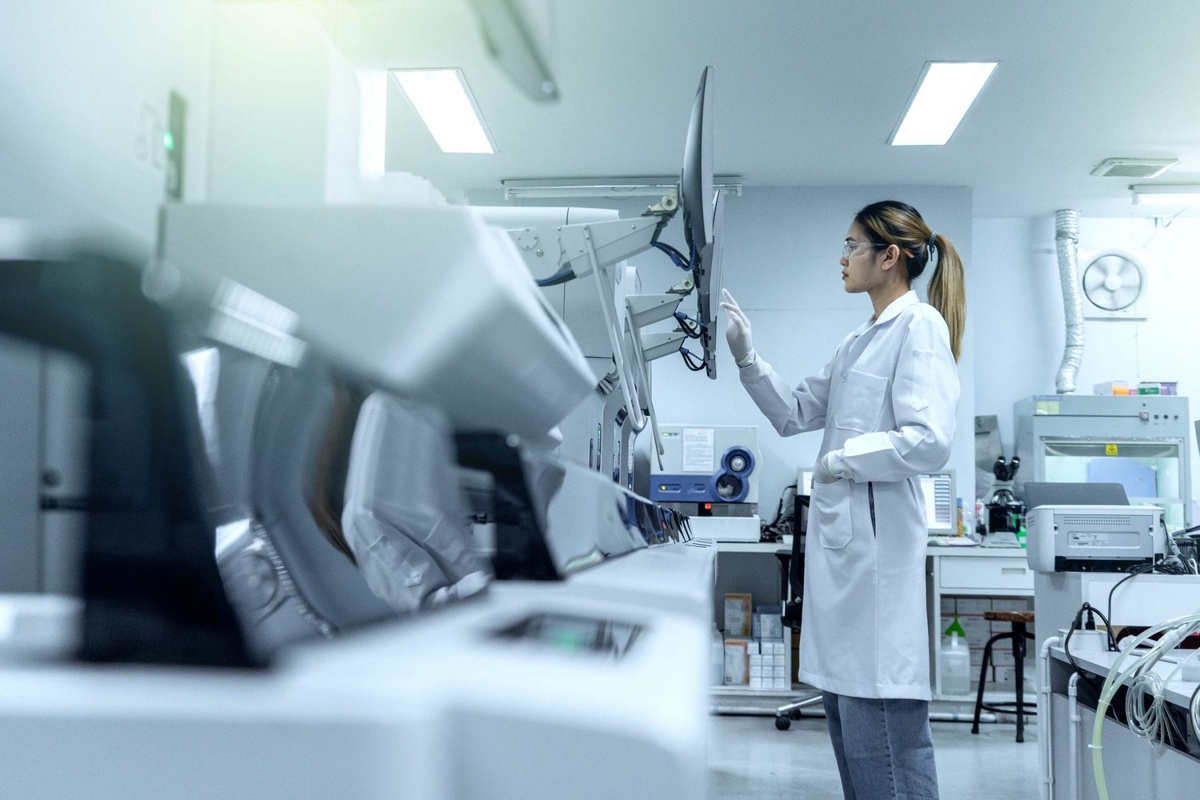Choosing the Right Lab Equipment Suppliers in Saudi Arabia: Key Factors to Consider