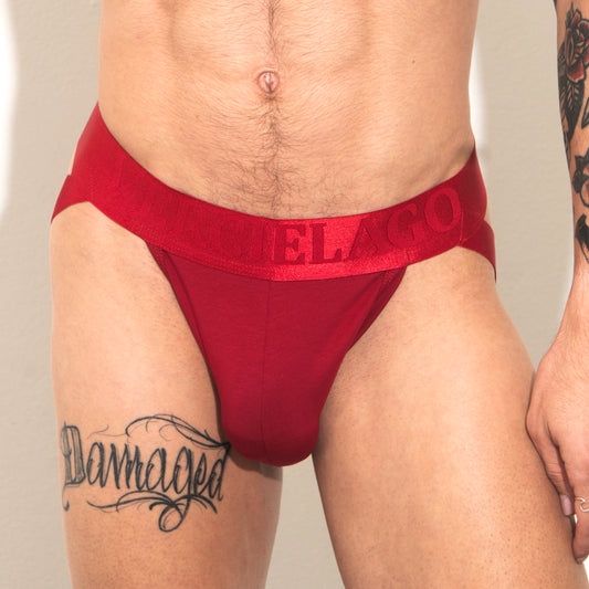Experience Comfort and Style with Vercielago's Thongs for Gay Men