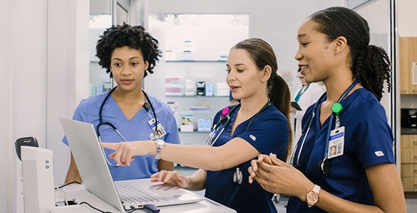 How Do Florida Nursing Programs Compare to National Standards?