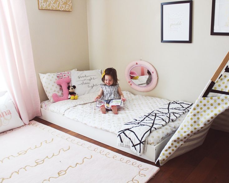 Mon Toddler: Embracing Freedom and Independence with Montessori Floor Beds for Toddlers