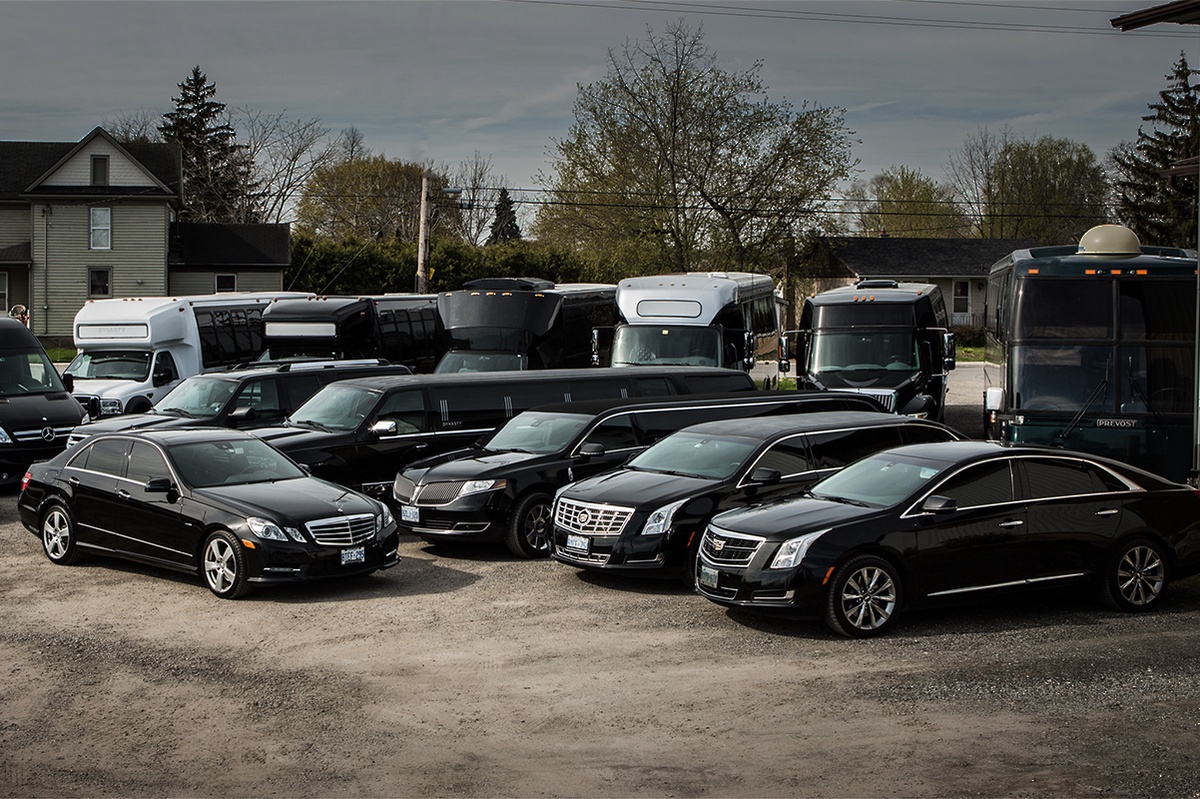 Efficiency in Motion: Revolutionizing Fleet Management with Fleet Services and Solutions