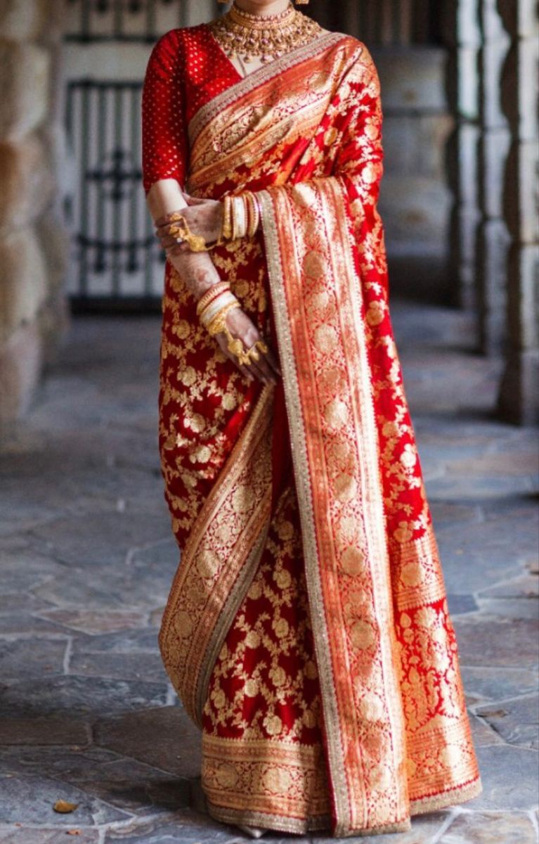 Tips To Choose the Wedding Saree Of Your Dreams
