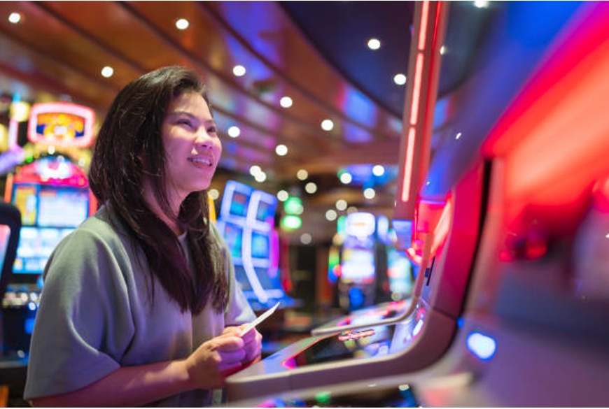 Slot Machine Etiquette: Dos and Don'ts at the Casino