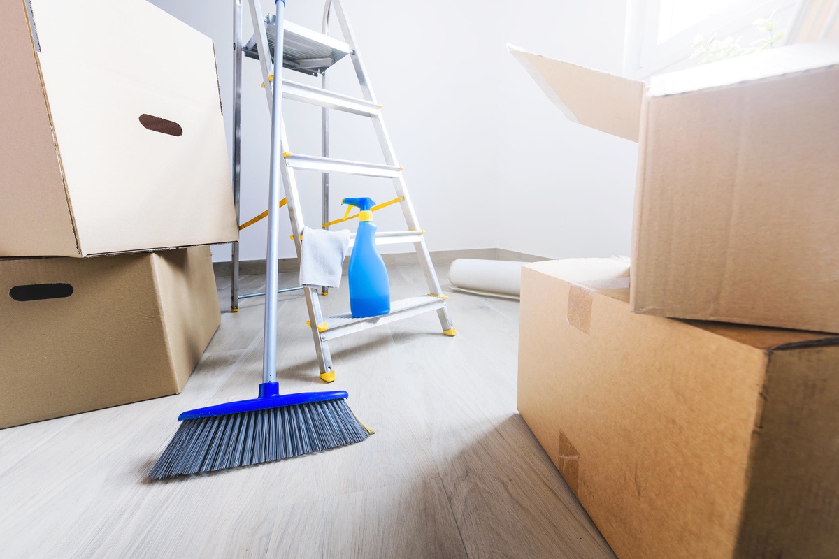 Key Areas of Focus in a Comprehensive Vacate Cleaning Checklist