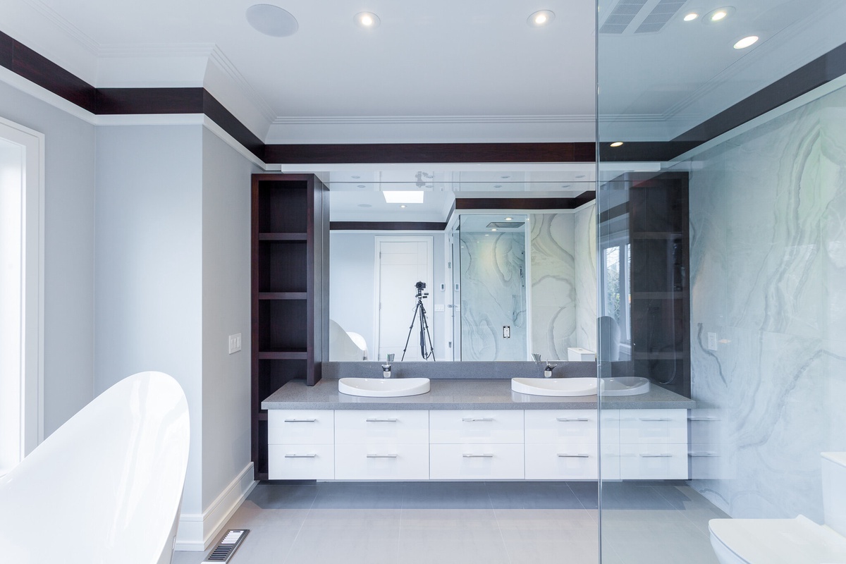 How Can You Maximize Storage in Your Bathroom Vanity?