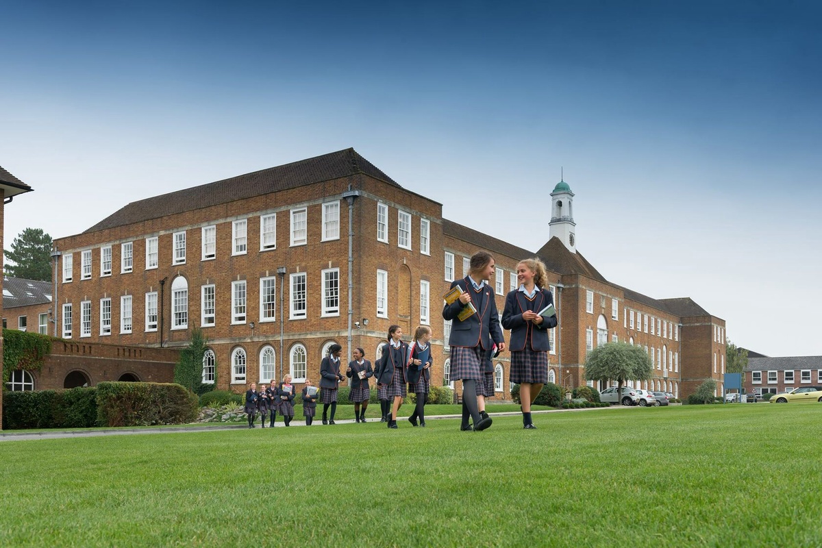 What Parents Need to Know Before Choosing a Boarding School?