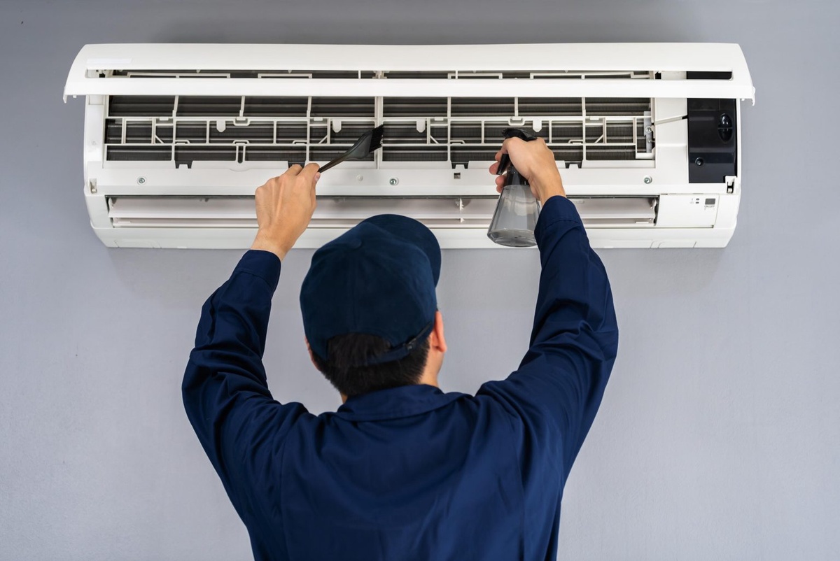 Breathe Easy: Your Ultimate Guide to AC Service and Repair in London, ON with Comfort Living HVAC