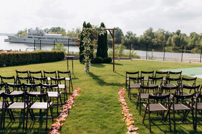 From Vows to Celebrations: Unveiling Stunning Wedding Reception Venues`