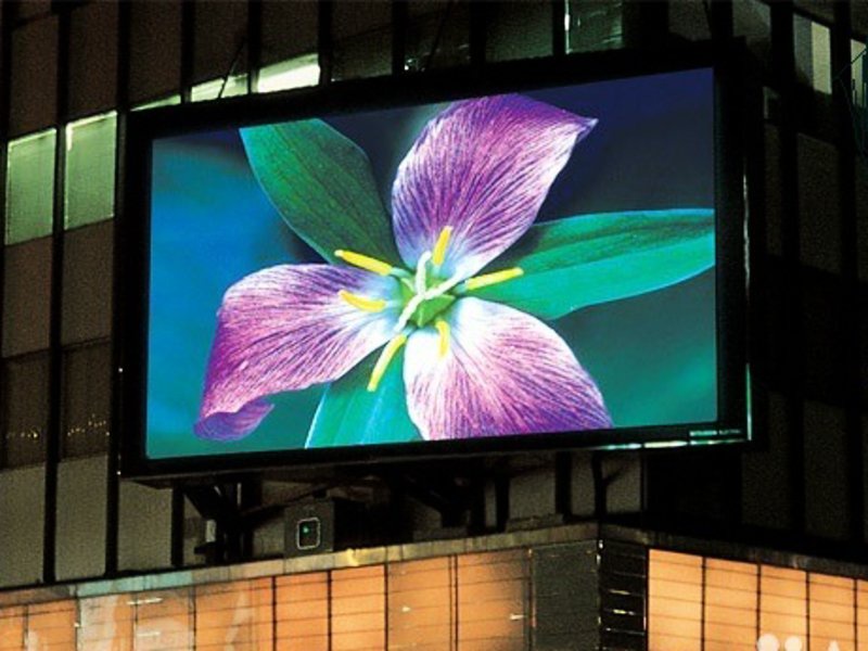 From Static to Dynamic: Why Your Business Needs Digital Signage