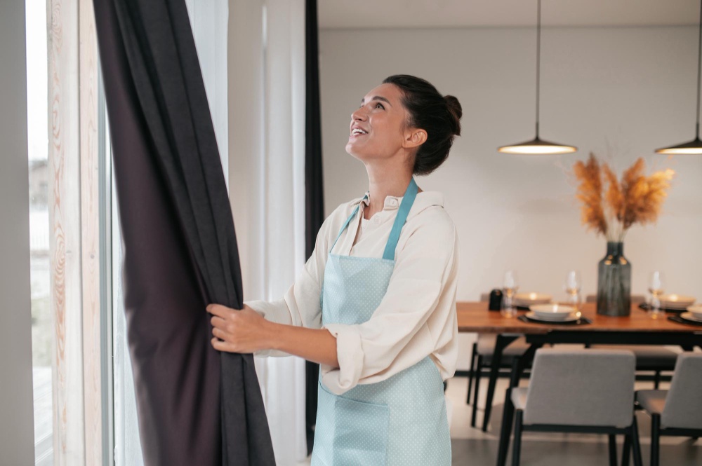 Spotless and Spot-On: How Professional Curtain Cleaning Services Elevate Homes in Clyde