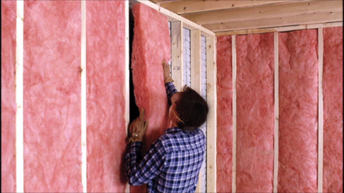 Reliable Roll Insulation Installation: Enhance Indoor Comfort and Air Quality