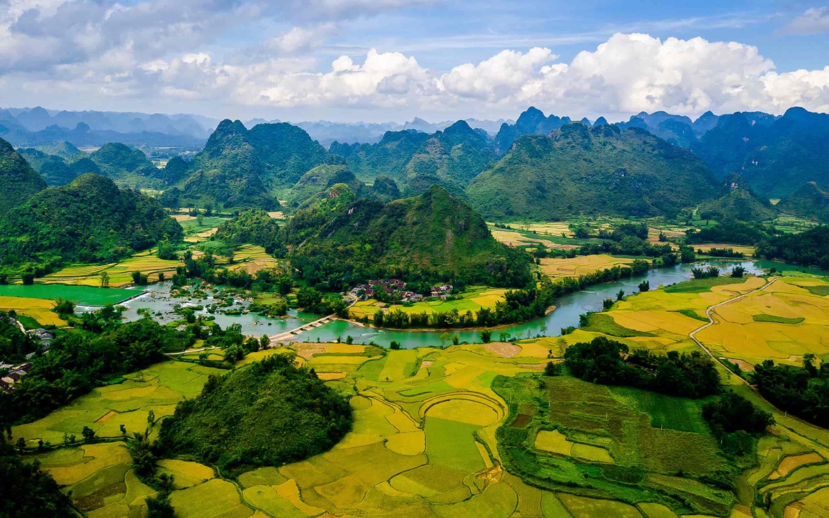 Vietnam Calling: Everything You Need to Know Before Booking a Tour Package