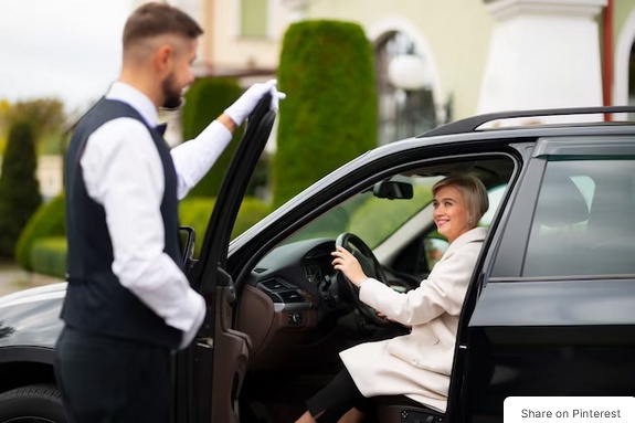 Rolling Through Nashville: The Ultimate Chauffeur Service Experience