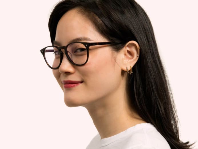 Banana Republic Eyeglasses: A Stylish Fusion of Form and Function