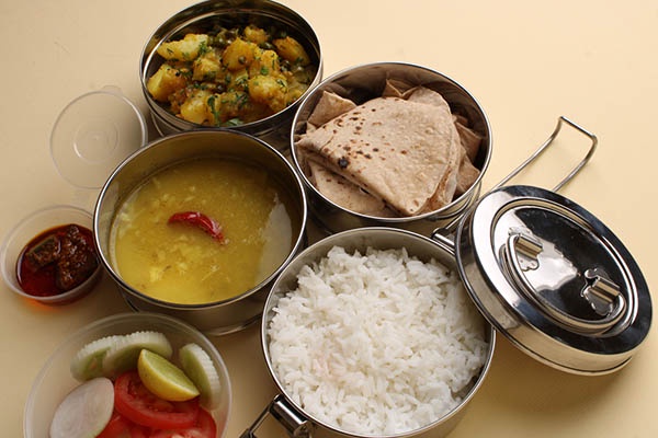 What is Tiffin Service in the UK: A Modern Twist on Traditional Cuisine