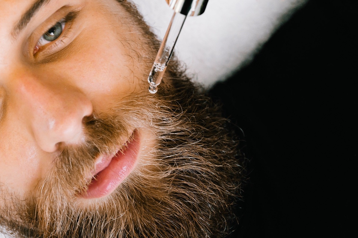 Elevate Your Beard Care Routine: Exploring the Best Beard Oils and Beard Oil Gift Sets in the UK