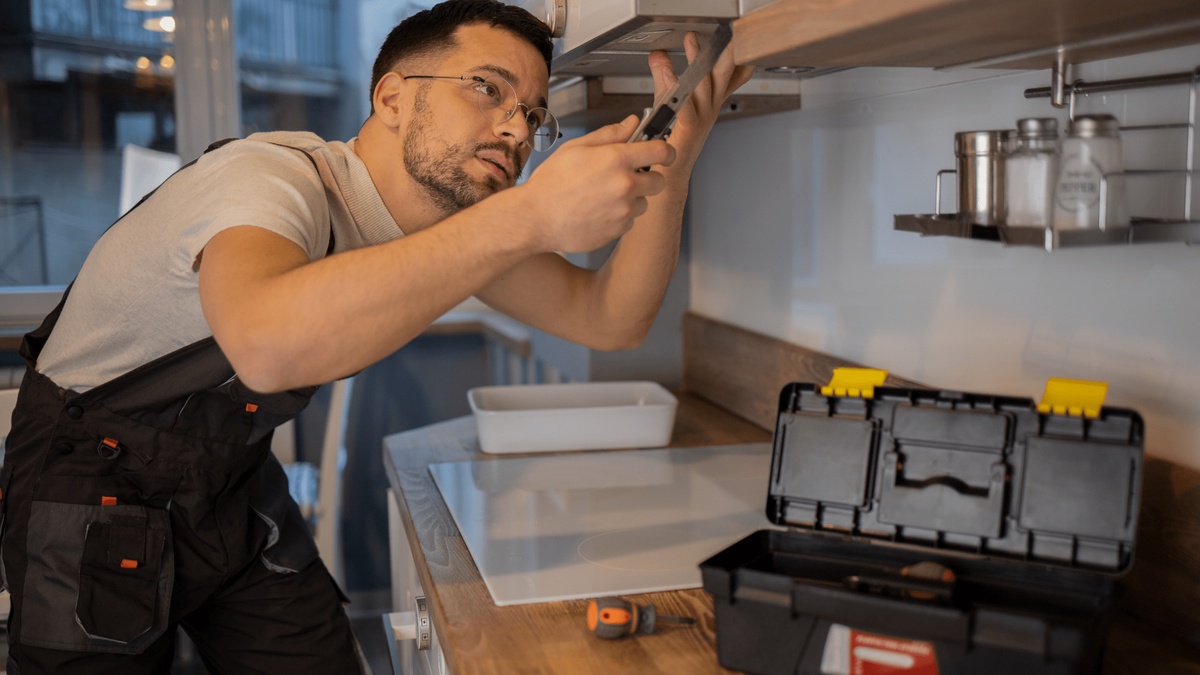 What Is the Role of a Handyman in Dubai, UAE?