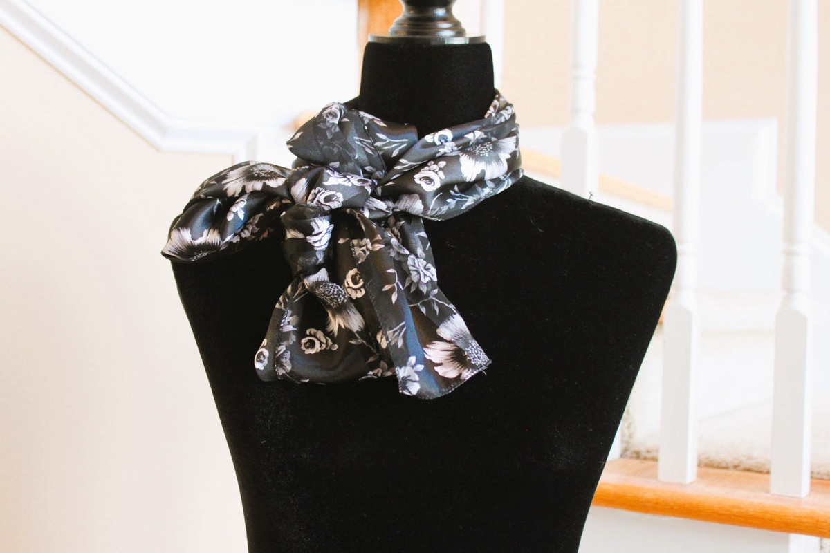 Elevate Your Style with Designer Scarves: A Fashion Essential for Every Wardrobe