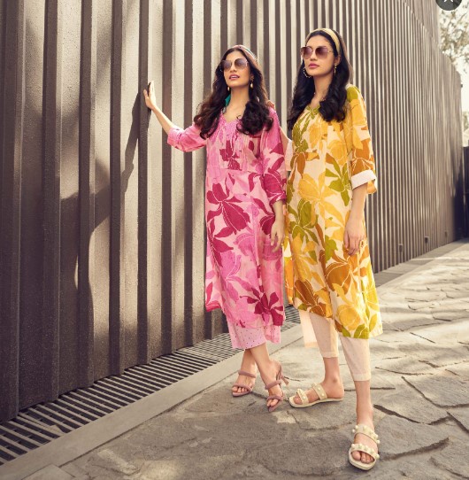 The Ultimate Guide to Summer Fashion: What to Wear to Beat the Heat and Look Stylish with Sugnamal