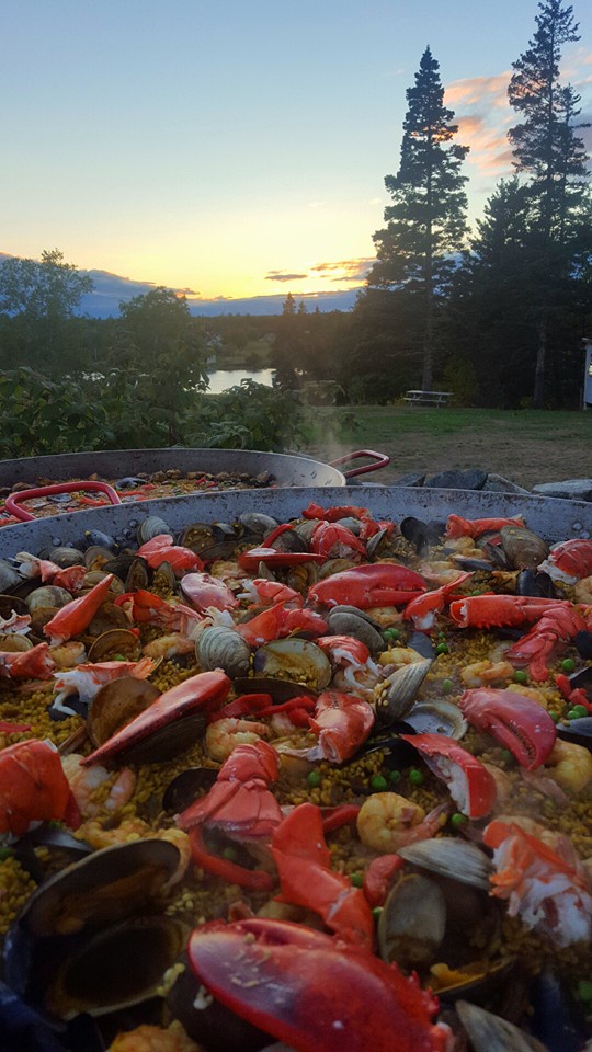Why Does Your Corporate Event Need a Paella Catering Service?