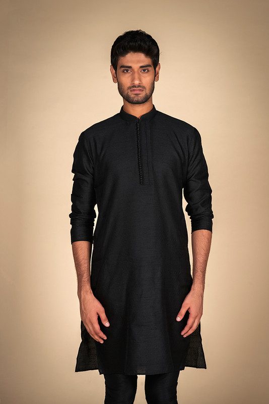 DulhaGhar: Mastering Tradition with Style in Men’s Ethnic Wear