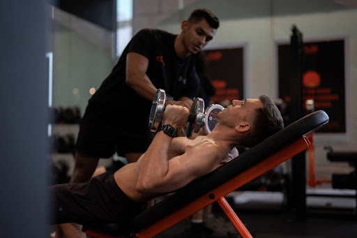 Unlocking the Advantages of Hiring a Personal Gym Trainer in Singapore