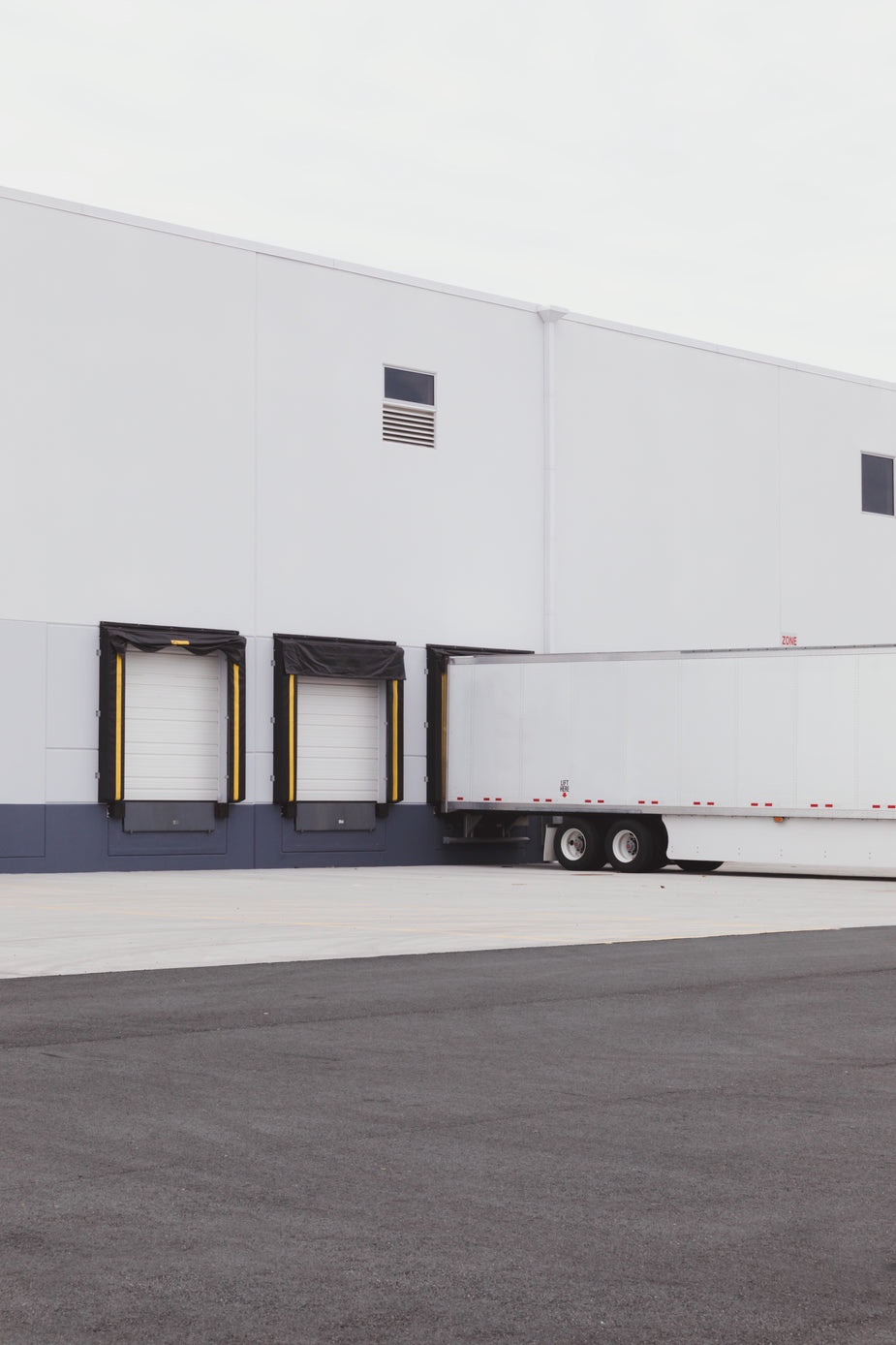 How to choose the best 3PL Cross-Docking Services