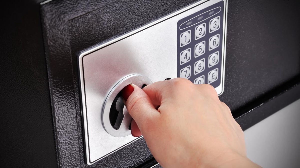 Key to Security: The Importance of a Reliable Safe Locksmith